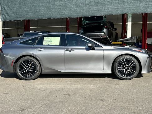 New 2026 Toyota Mirai RWD image 2