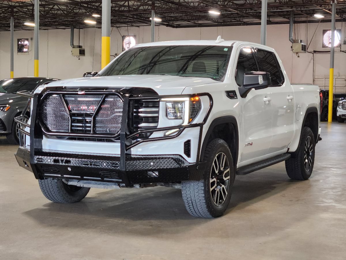 Used 2025 GMC Sierra 1500 AT4 w/ AT4 Premium Package AWD/4WD image 4