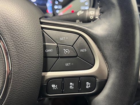 Used 2021 Jeep Compass Latitude w/ Driver Assistance Group AWD/4WD image 28