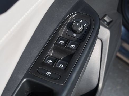 Used 2024 Volkswagen Taos SE FWD image 27