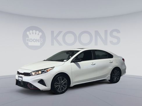 Used 2023 Kia Forte GT-Line w/ GT-Line Premium Package FWD image 5