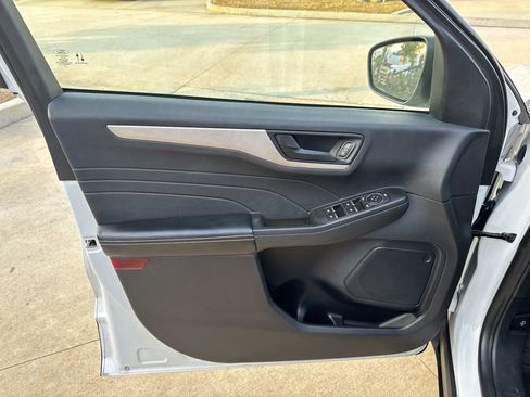 Certified 2022 Ford Escape SE w/ Convenience Package image 20