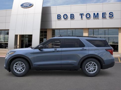 Used 2026 Ford Explorer Active w/ Active Comfort Package RWD image 3