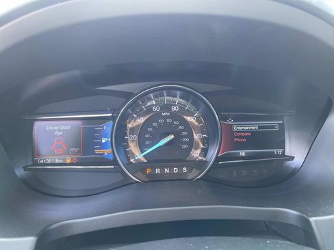 Used 2019 Ford Explorer XLT w/ Equipment Group 201A FWD image 26