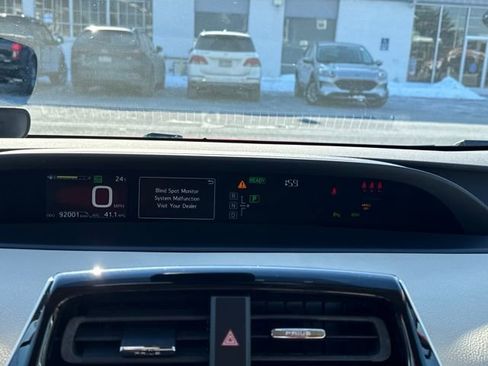 Used 2017 Toyota Prius Two w/ Prius Two Safety Plus Package image 15