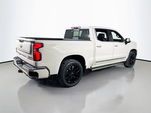 New 2026 Chevrolet Silverado 1500 High Country AWD/4WD image 6