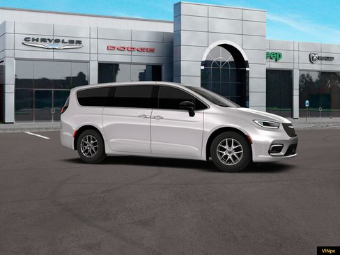 New 2026 Chrysler Pacifica Select image 9