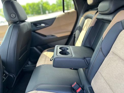 New 2026 Chevrolet Equinox ACTIV w/ Convenience Package III AWD/4WD image 35