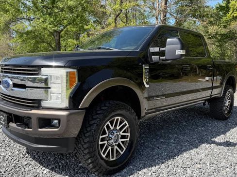 Used 2017 Ford F250 King Ranch w/ King Ranch Ultimate Package image 3