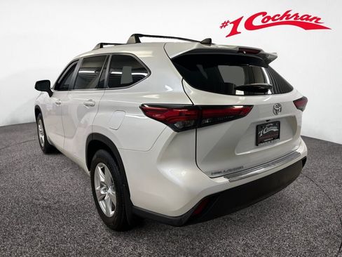 Used 2023 Toyota Highlander L FWD image 20