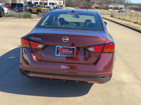 Used 2025 Nissan Altima 2.5 SV image 7