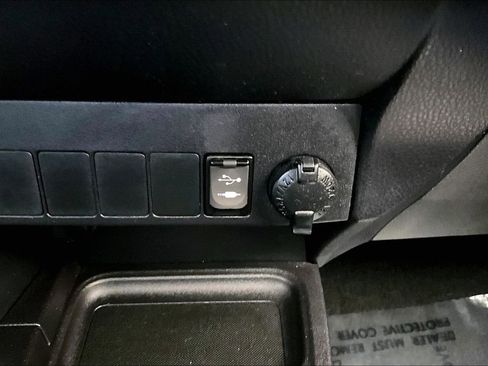 Certified 2016 Toyota RAV4 XLE AWD/4WD image 16