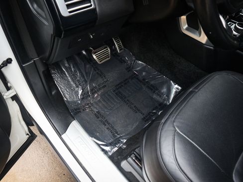 Used 2021 Land Rover Range Rover Westminster Edition image 16