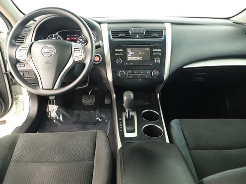 Used 2015 Nissan Altima 2.5 S w/ Power Driver Seat Package image 18