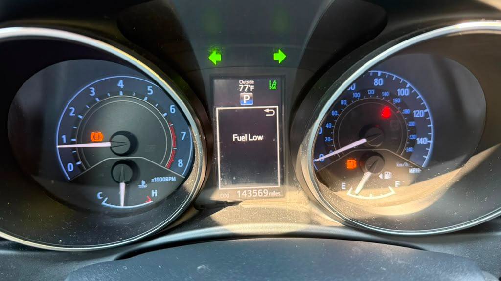 Used 2017 Toyota Corolla iM FWD image 16