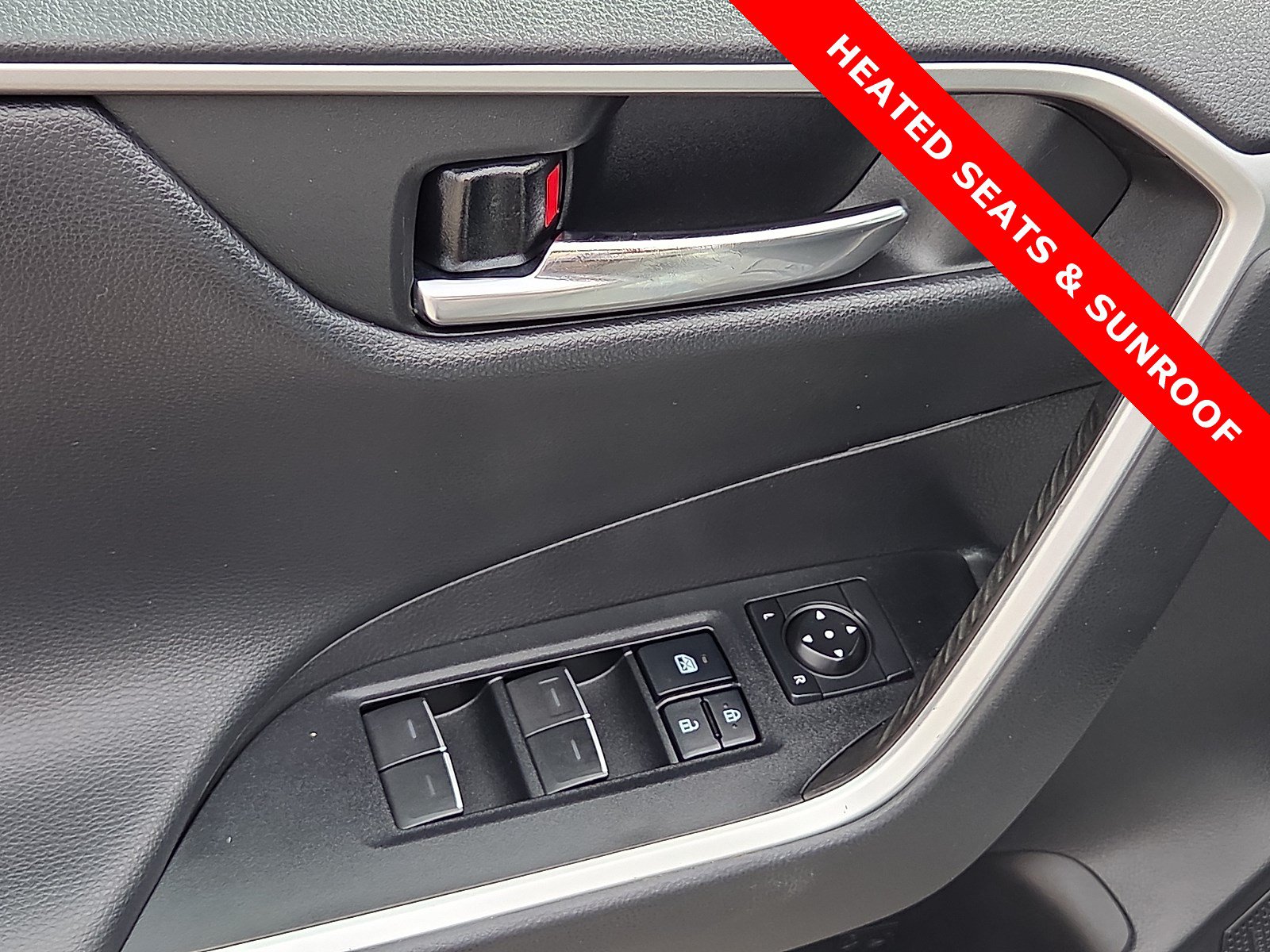 Used 2022 Toyota RAV4 XSE AWD/4WD image 13