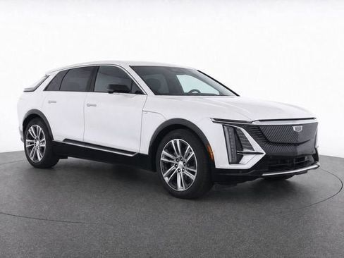 Certified 2024 Cadillac Lyriq Tech w/ Driver Assist Package AWD/4WD image 1