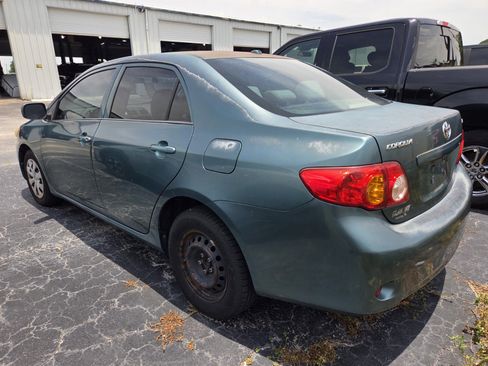 Used 2010 Toyota Corolla FWD image 4