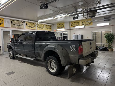 Used 2015 Ford F450 Lariat w/ Chrome Package image 3