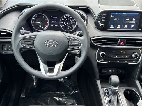 Used 2019 Hyundai Santa Fe SE image 17
