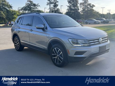 Used 2021 Volkswagen Tiguan SE FWD image 1