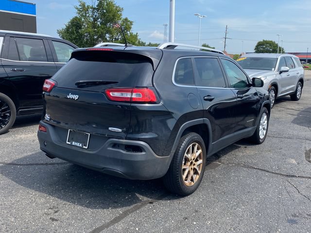 Used 2014 Jeep Cherokee Latitude w/ Cold Weather Group FWD image 2