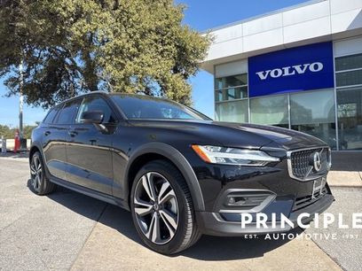 Certified 2025 Volvo V60 B5 Cross Country Plus