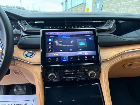 Used 2022 Jeep Grand Cherokee Summit image 17