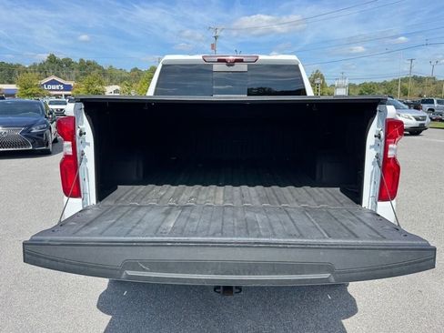 Used 2022 Chevrolet Silverado 1500 ZR2 w/ Technology Package image 14