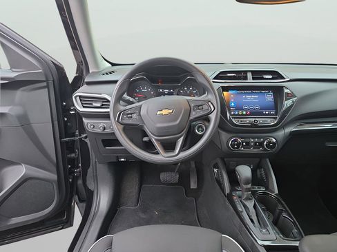 Used 2023 Chevrolet TrailBlazer LT w/ Convenience Package image 21