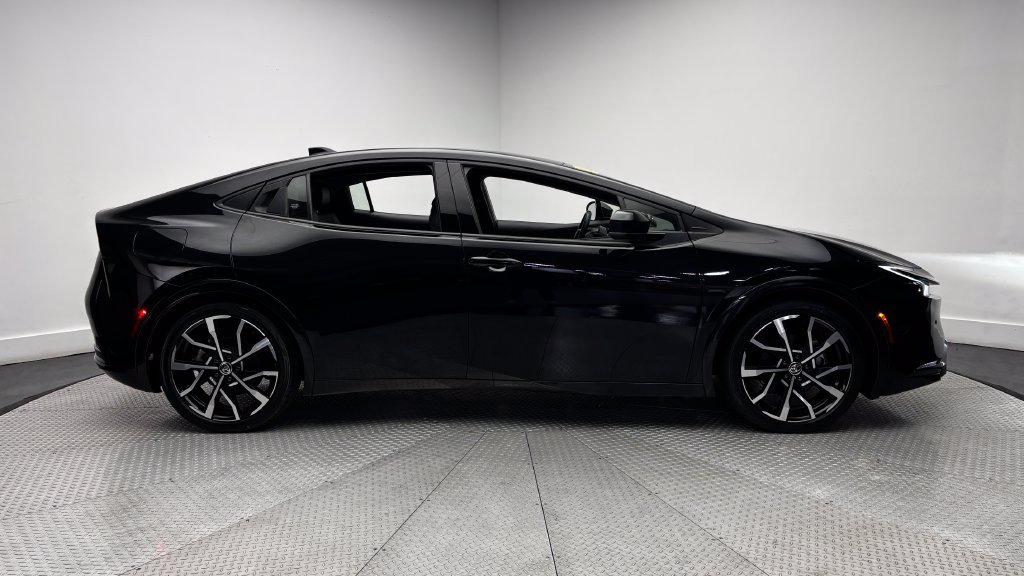 Used 2023 Toyota Prius Prime FWD image 36