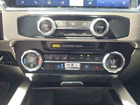 Used 2022 Ford F250 Lariat image 19