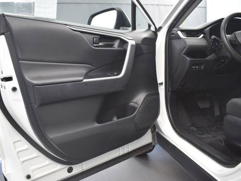 Used 2024 Toyota RAV4 LE image 27