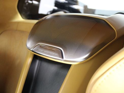 Used 2022 Chevrolet Corvette 3LT w/ Z51 Performance Package image 15