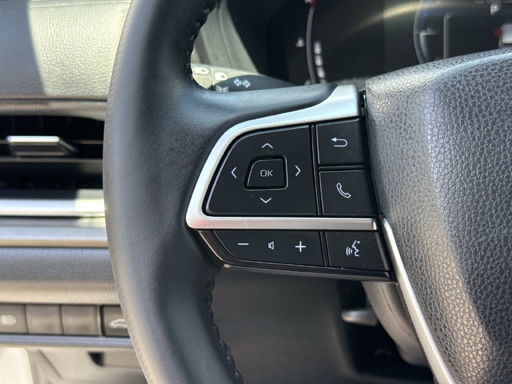 Used 2025 Toyota Grand Highlander FWD image 43