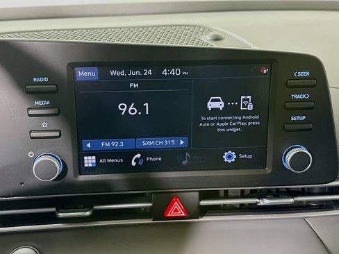 Used 2023 Hyundai Elantra SEL w/ Cargo Package FWD image 7