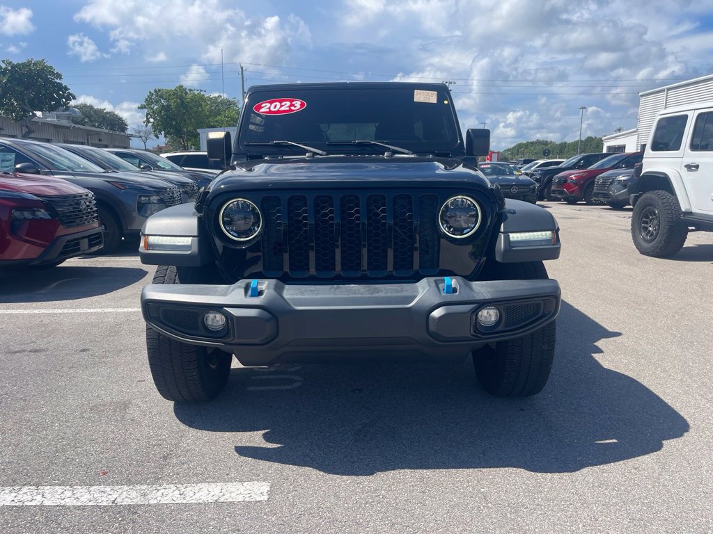 Used 2023 Jeep Wrangler Unlimited w/ Convenience Group AWD/4WD image 2