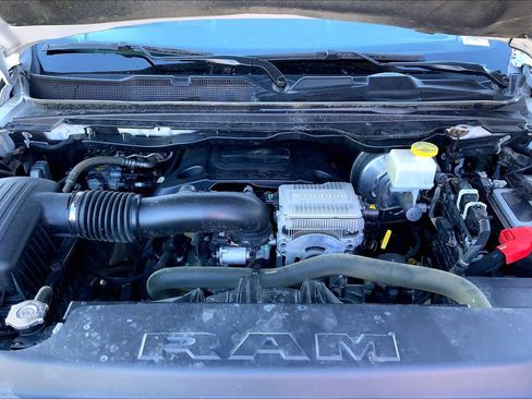 Used 2024 RAM 1500 Laramie image 32