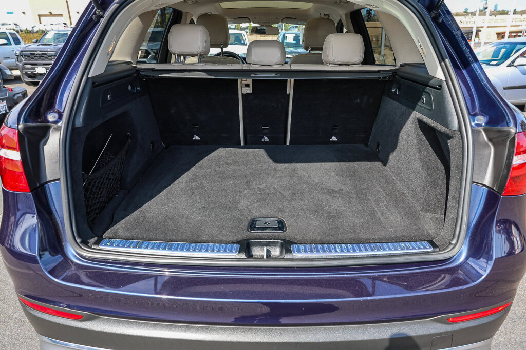 Used 2018 Mercedes-Benz GLC 300 4MATIC image 26