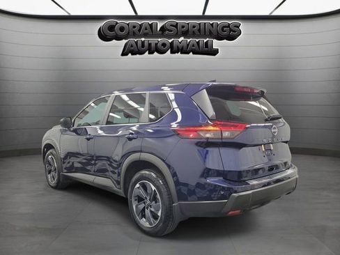 Used 2025 Nissan Rogue SV FWD image 4
