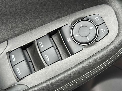 Used 2023 Buick Encore GX Select w/ Safety Package II image 16