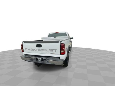 Used 2006 Chevrolet Silverado 2500 LS w/ Skid Plate Package image 8