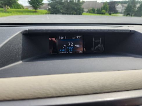 Used 2013 Toyota Sienna LE w/ Towing Pkg FWD image 24