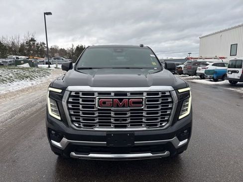 New 2026 GMC Yukon Denali w/ Sun & Power Step Package image 3