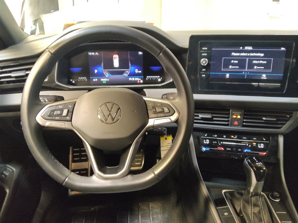Used 2025 Volkswagen Jetta Sport FWD image 22