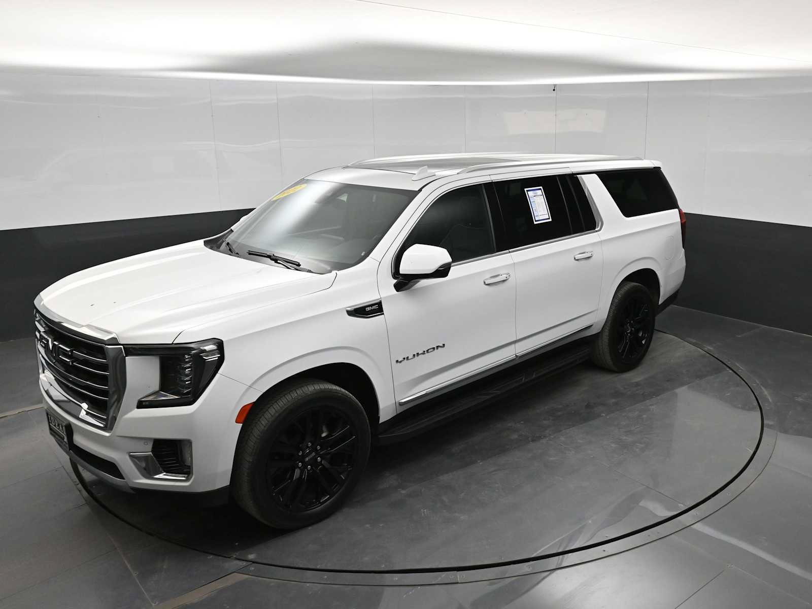 Used 2022 GMC Yukon XL SLT w/ SLT Premium Package AWD/4WD image 29
