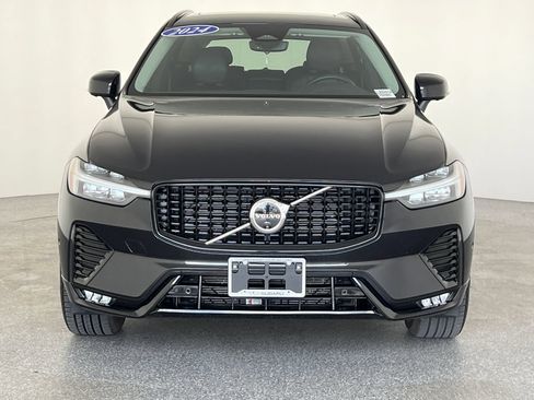 Used 2024 Volvo XC60 B5 Plus AWD/4WD image 10