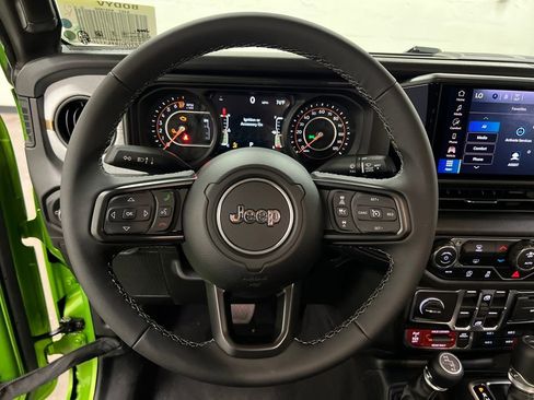 New 2026 Jeep Gladiator Willys AWD/4WD image 16