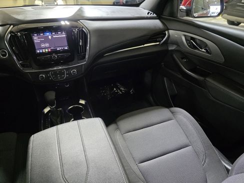 Used 2023 Chevrolet Traverse LT w/ LPO, Floor Liner Package image 18