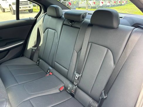 Used 2020 BMW 330i Sedan w/ Convenience Package RWD image 11